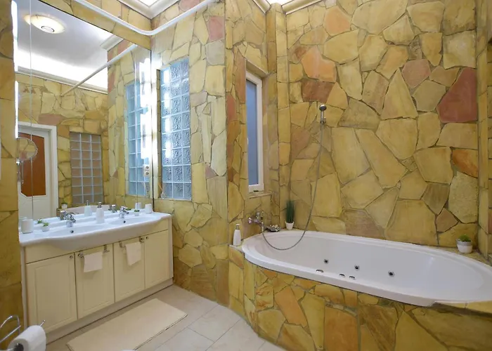 Downtown Near Synagogue