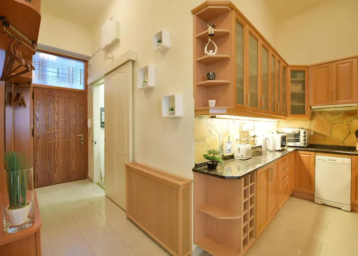 Downtown Near Synagogue *